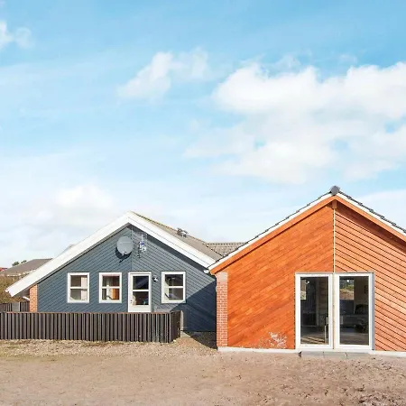 Four-bedroom Holiday In Henne 7